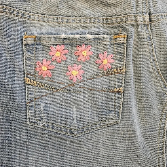 Aeropostale Mini Denim Skirt Medium Wash Distressed Floral Hand Embroidered - Picture 5 of 8